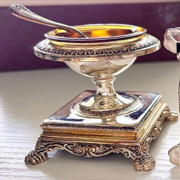 Neiman Marcus Vintage Godinger Silver and Gold Accent Salt Cellar Set - Picture 2 of 12